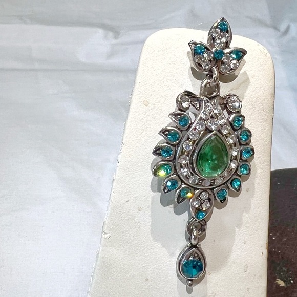 Indian Pakistani jewelry-Light sky blue and silver crystal necklace earring set - Picture 4 of 7